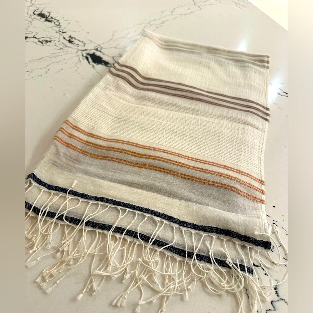 Club Monaco cotton light summer scarf